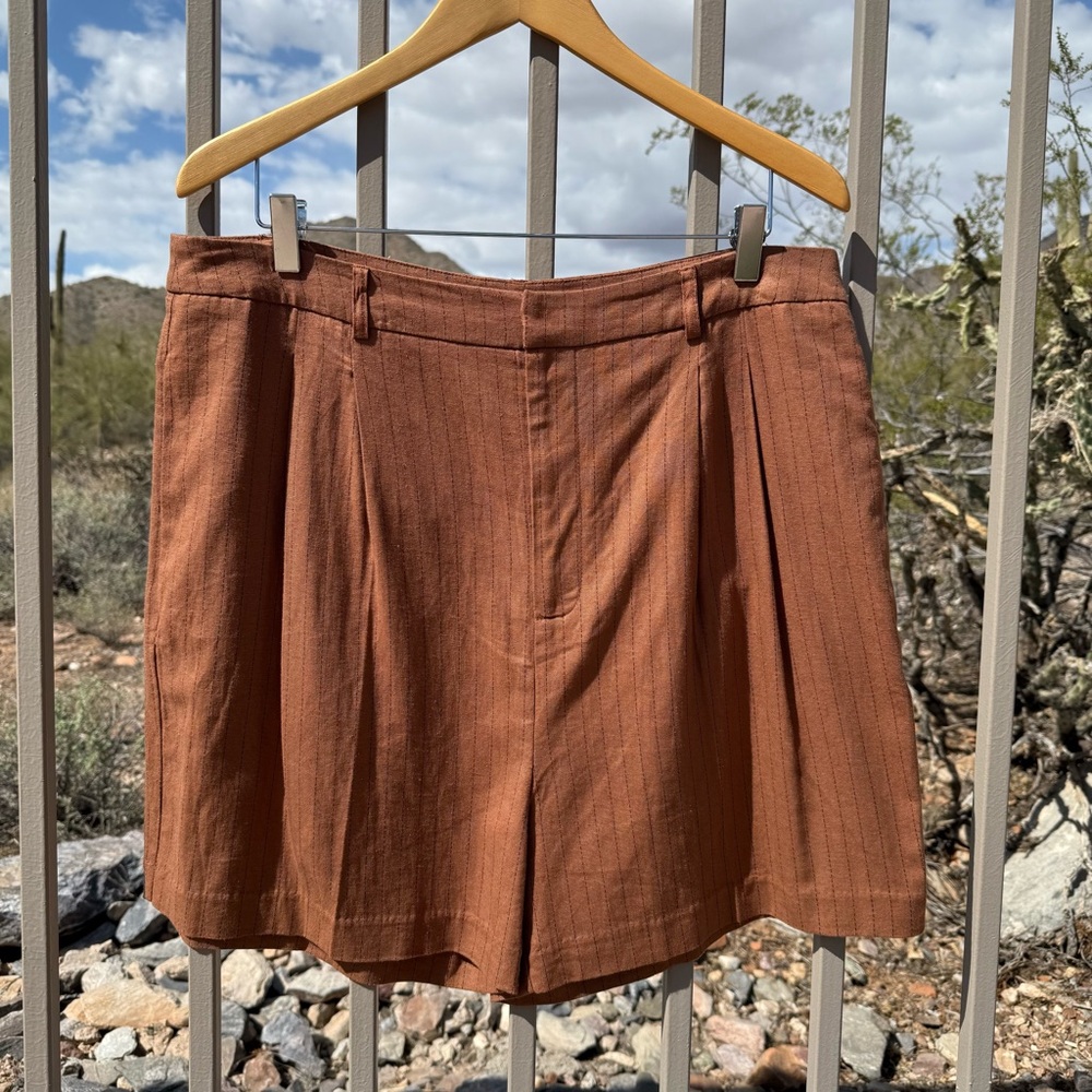 ⬇️💲Steve Madden NWOT Brown (Clay?) & Black Bermuda Shorts High-Waisted Tailored